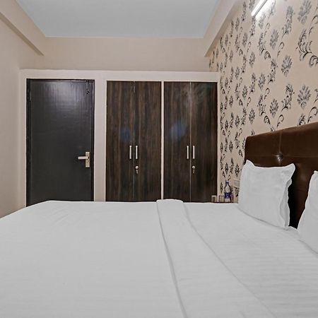 Collection O 84499 Hotel Nakshatra Inn 인도르 외부 사진